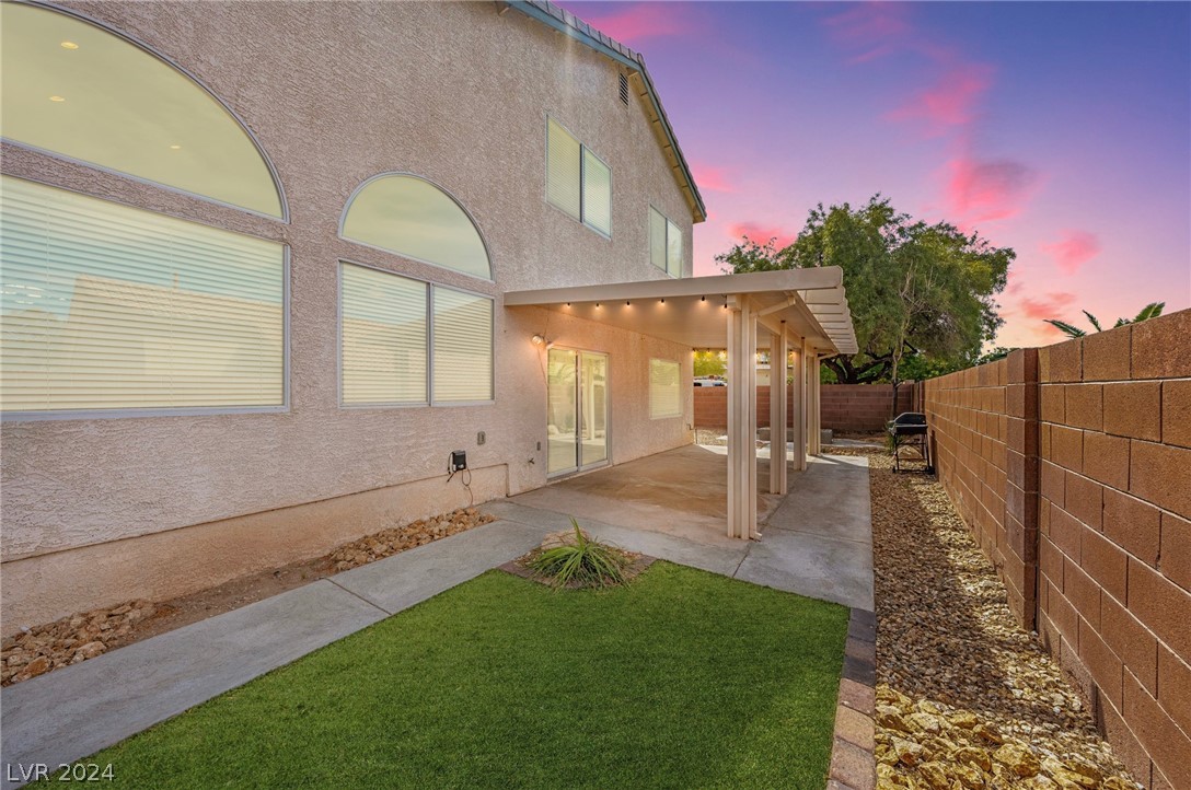 2212 Flowering Cactus Avenue