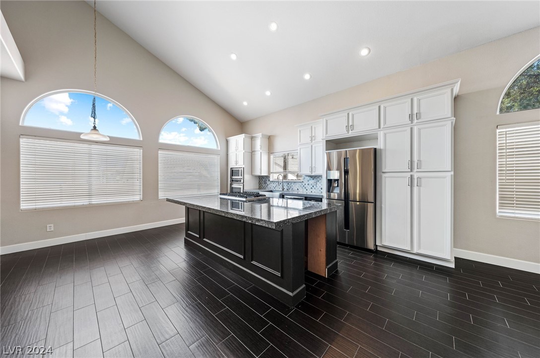 2212 Flowering Cactus Avenue