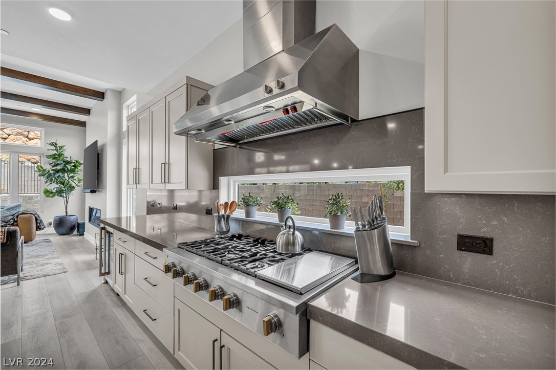 397 Cliff Terrace Avenue