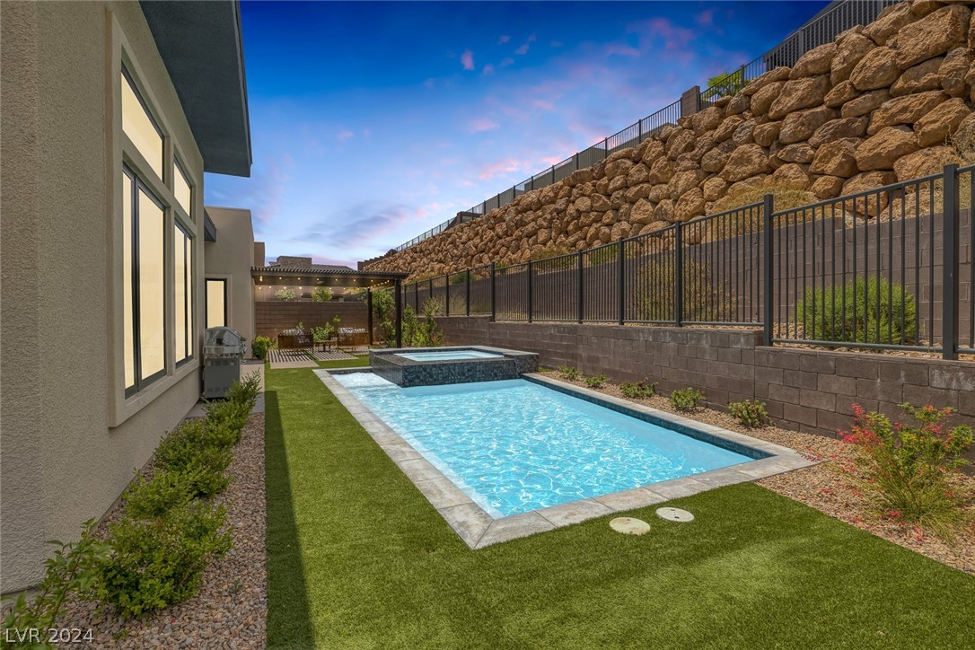 397 Cliff Terrace Avenue