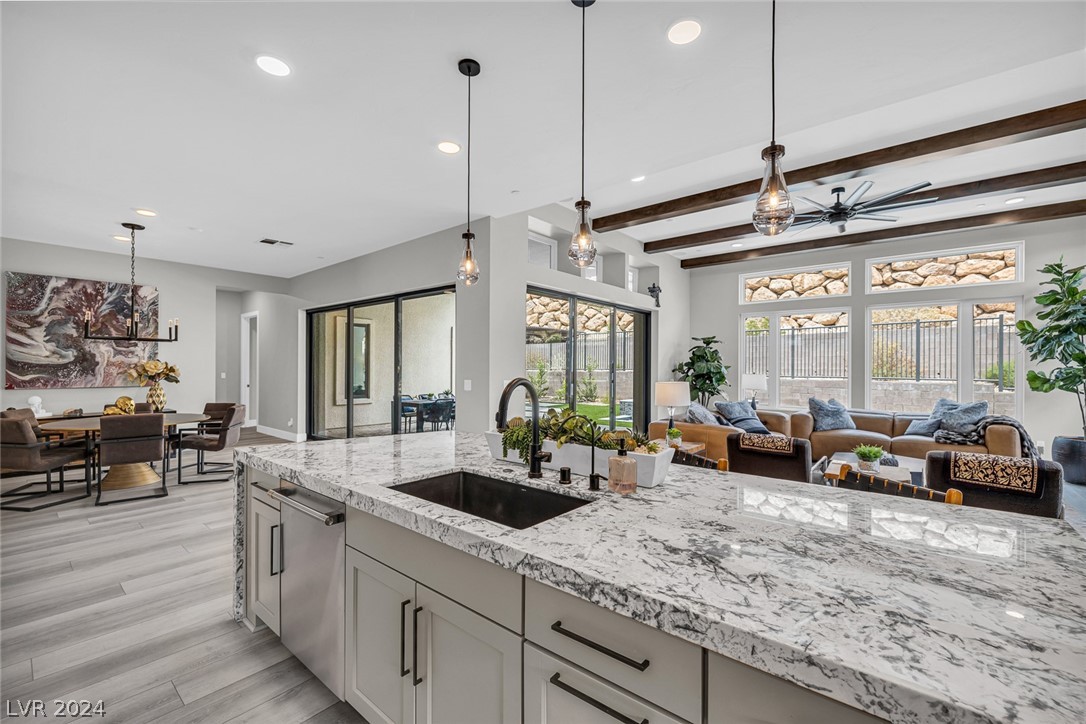 397 Cliff Terrace Avenue