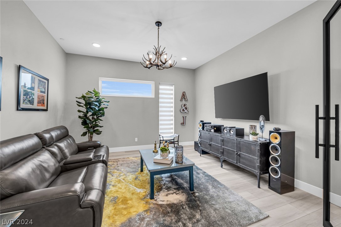 397 Cliff Terrace Avenue