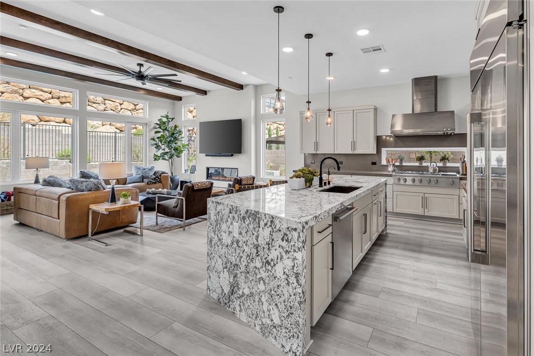 397 Cliff Terrace Avenue