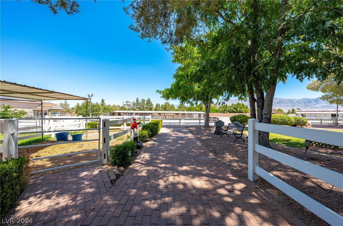 7670 Brent Lane