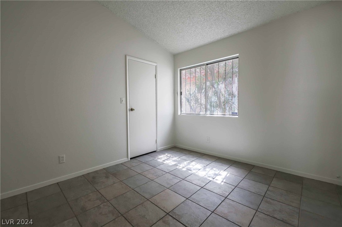5260 Coral Vine Way