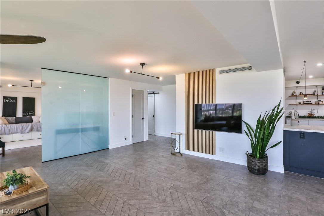 3111 Bel Air Drive 20G