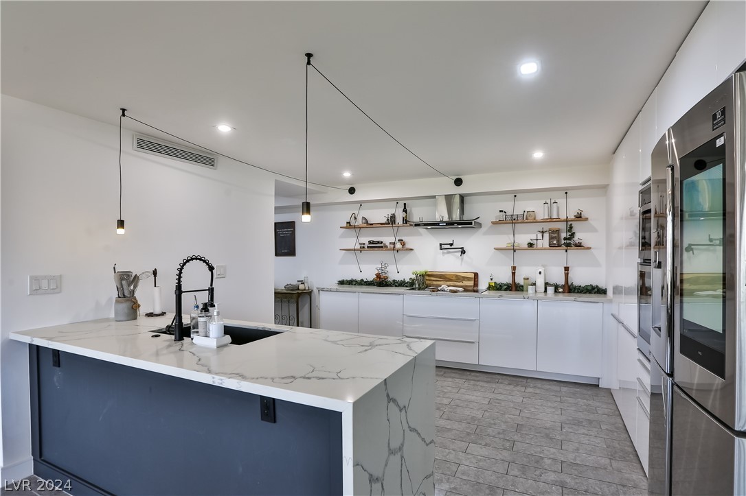3111 Bel Air Drive 20G