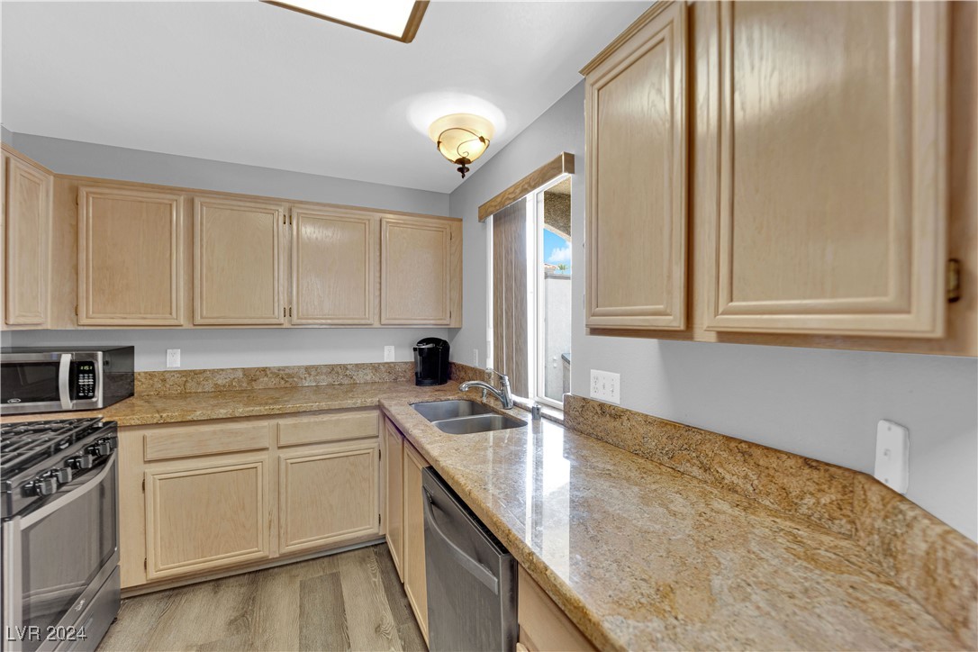 3125 North Buffalo Drive 2147