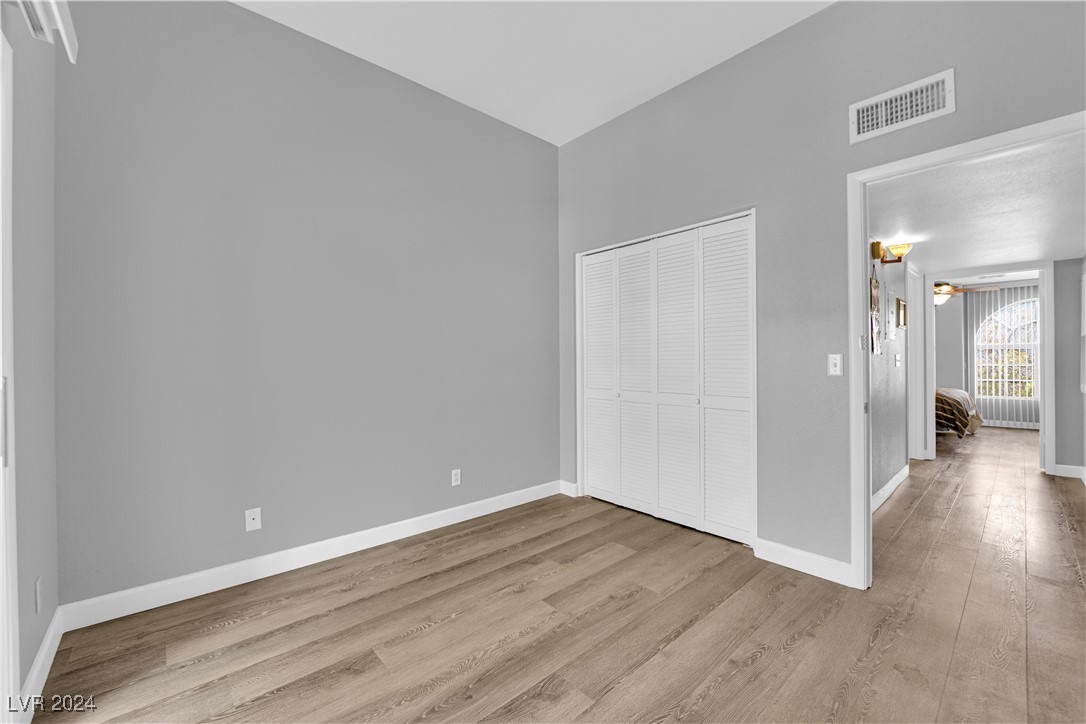 3125 North Buffalo Drive 2147