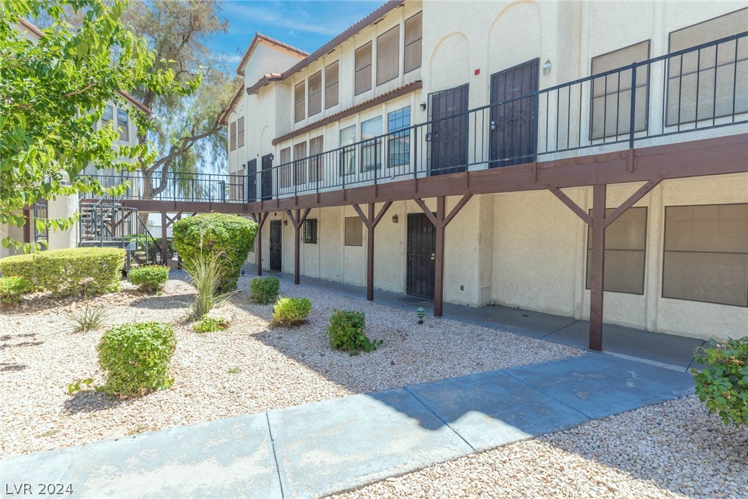 2080 Karen Avenue 36