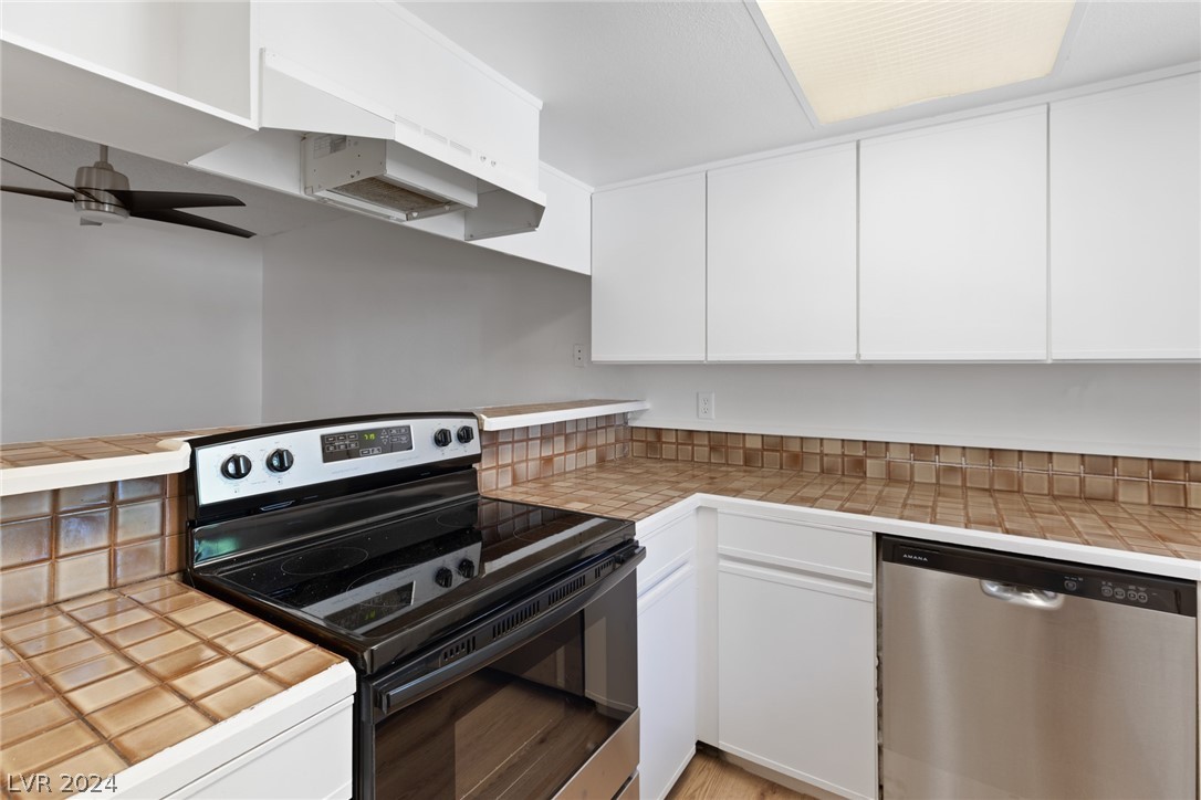 2080 Karen Avenue 36