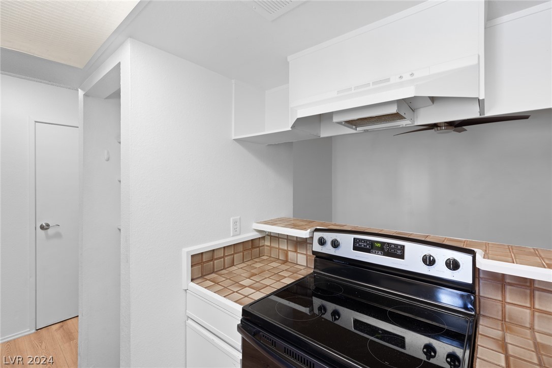 2080 Karen Avenue 36