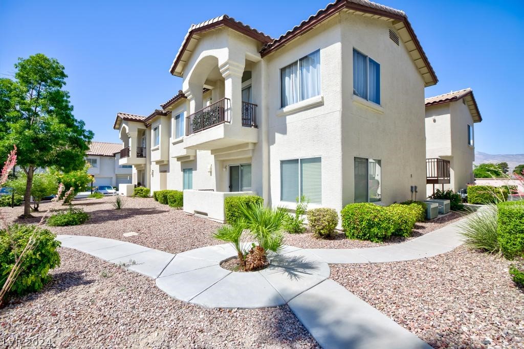 4800 Grey Wolf Lane 204