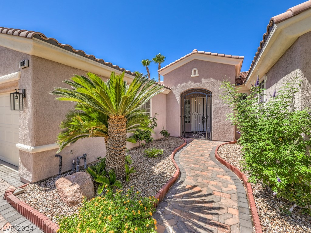 10382 Abisso Drive