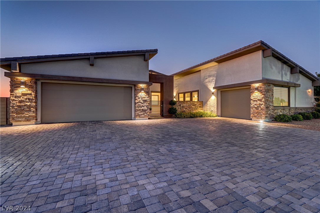 8542 Wolf Mountain Court