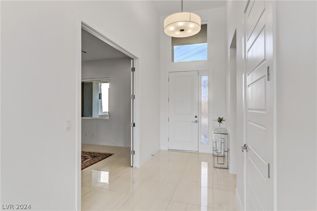 8542 Wolf Mountain Court