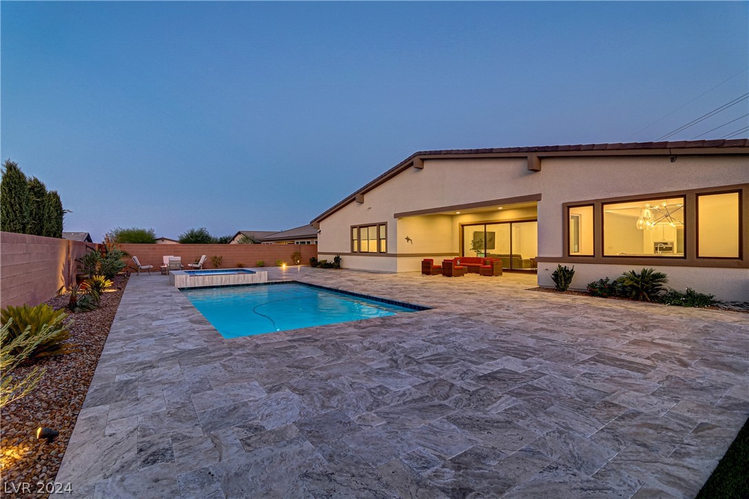 8542 Wolf Mountain Court