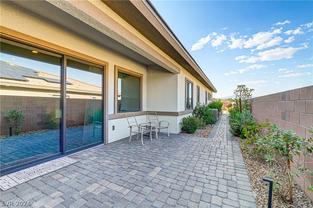8542 Wolf Mountain Court