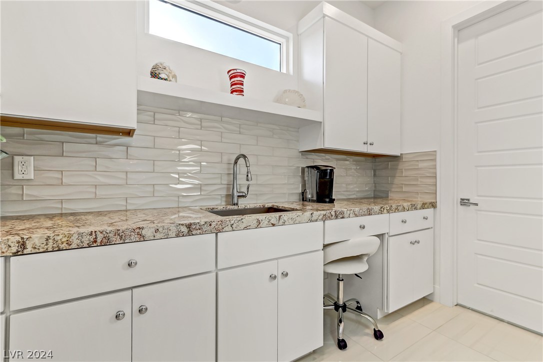 8542 Wolf Mountain Court