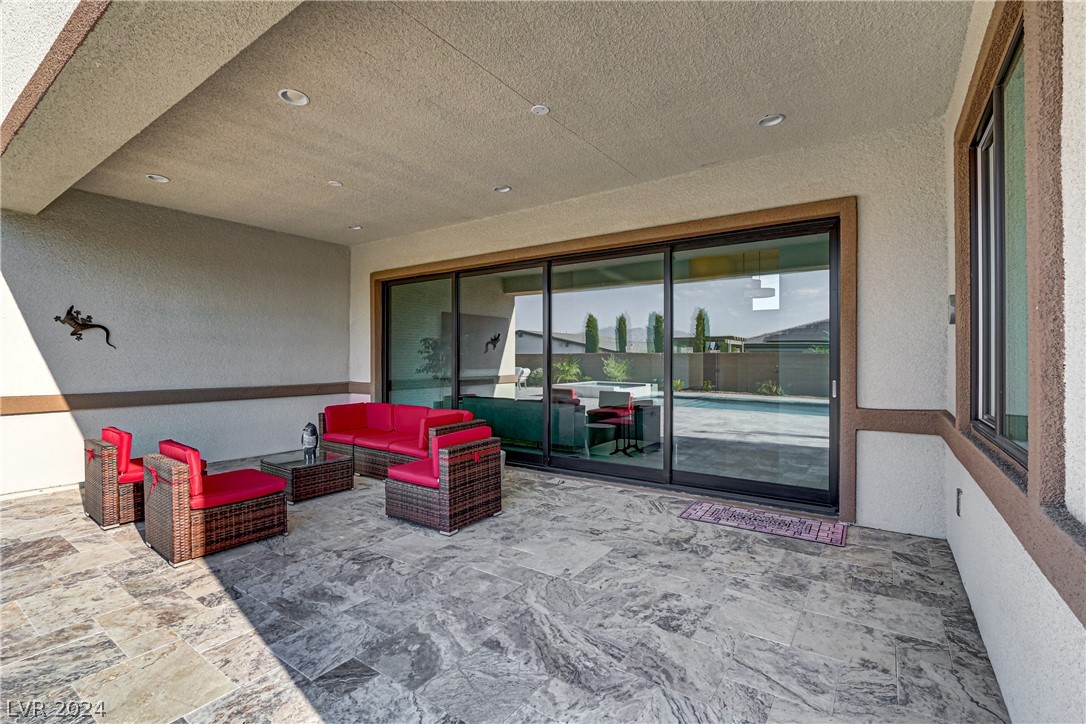 8542 Wolf Mountain Court