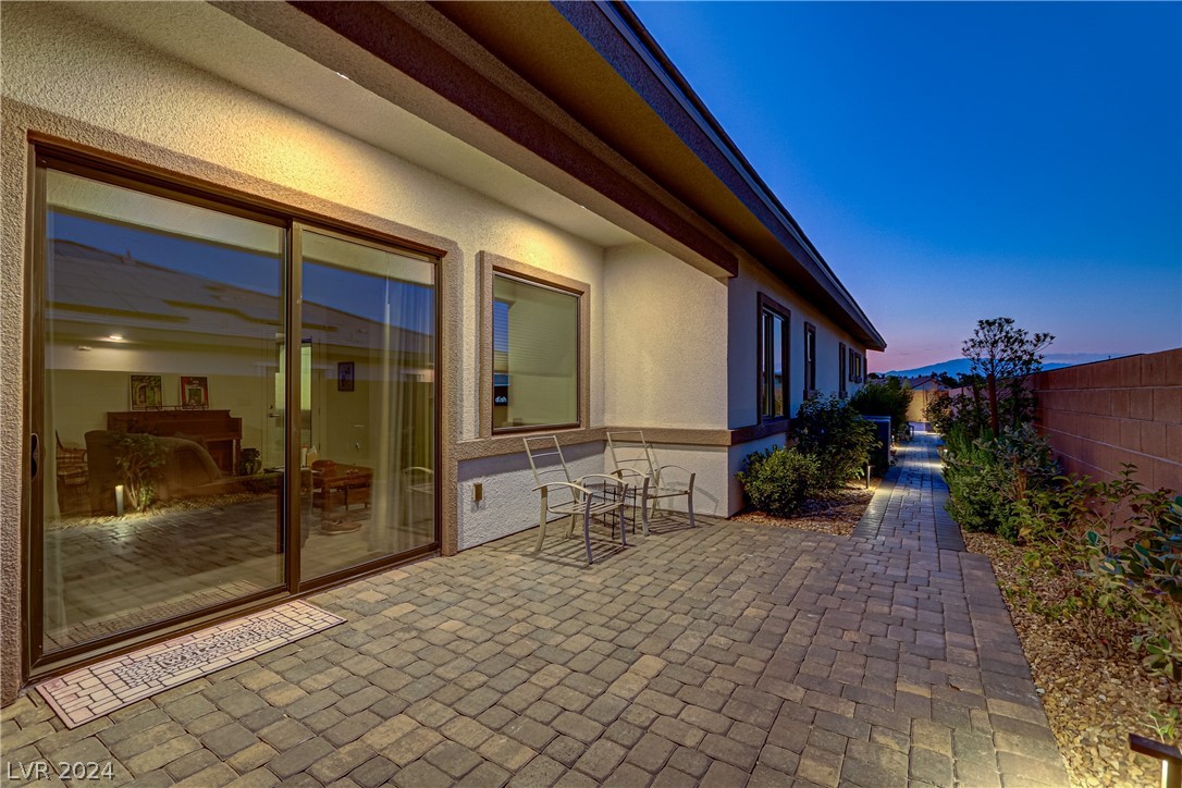 8542 Wolf Mountain Court