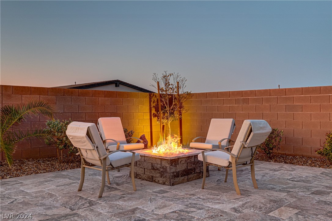 8542 Wolf Mountain Court