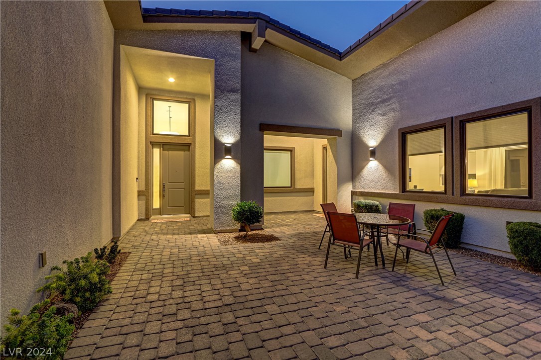 8542 Wolf Mountain Court