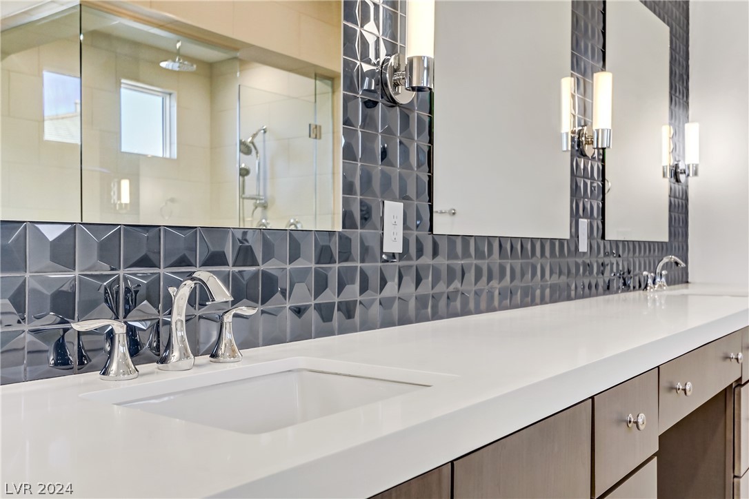 8542 Wolf Mountain Court