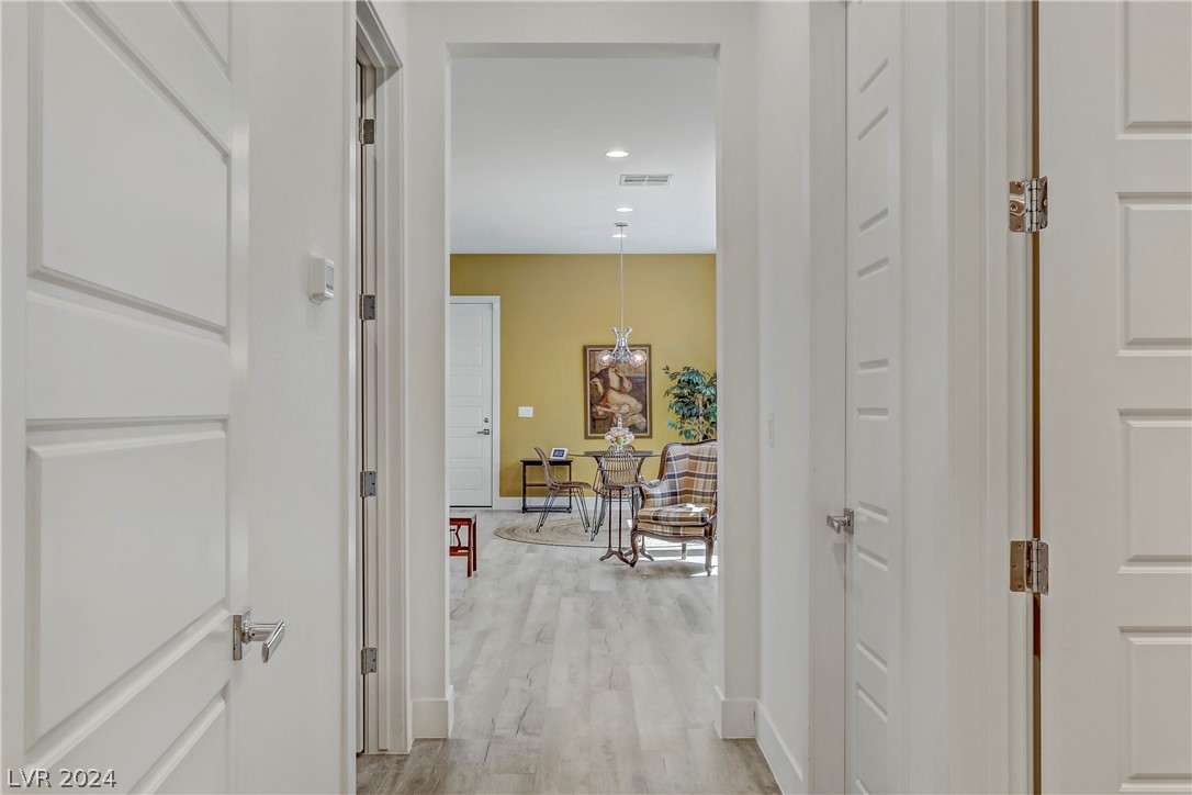 8542 Wolf Mountain Court