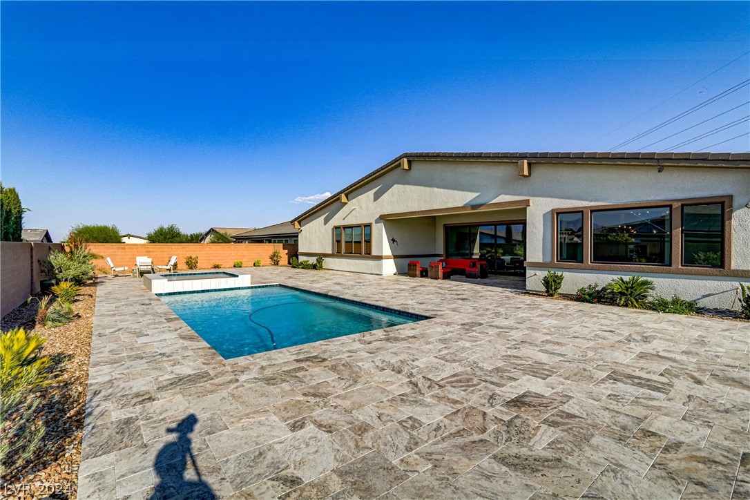 8542 Wolf Mountain Court