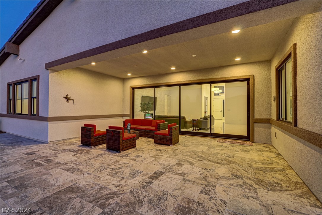8542 Wolf Mountain Court