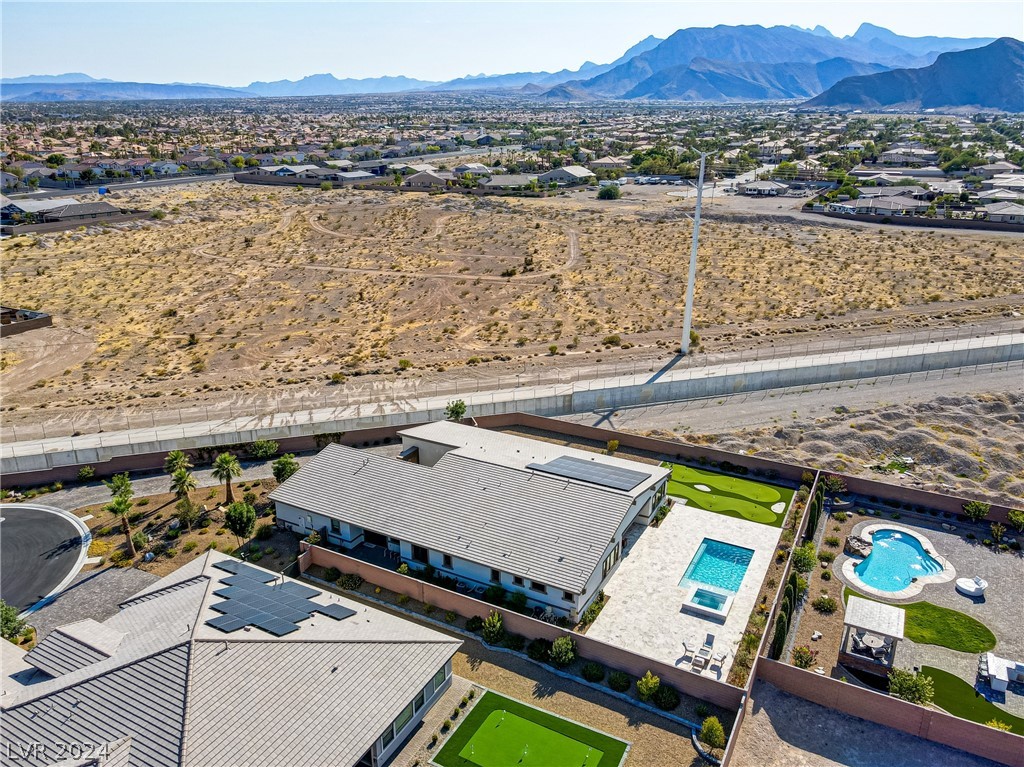 8542 Wolf Mountain Court
