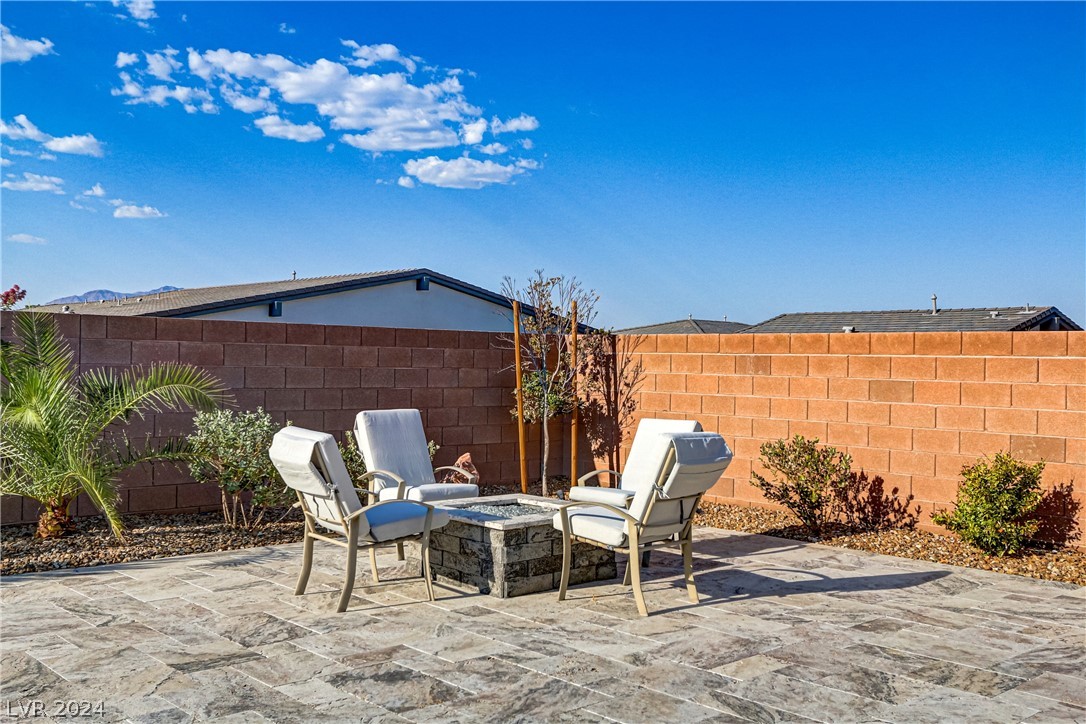 8542 Wolf Mountain Court