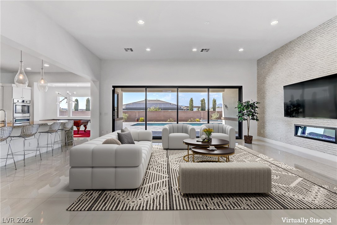 8542 Wolf Mountain Court