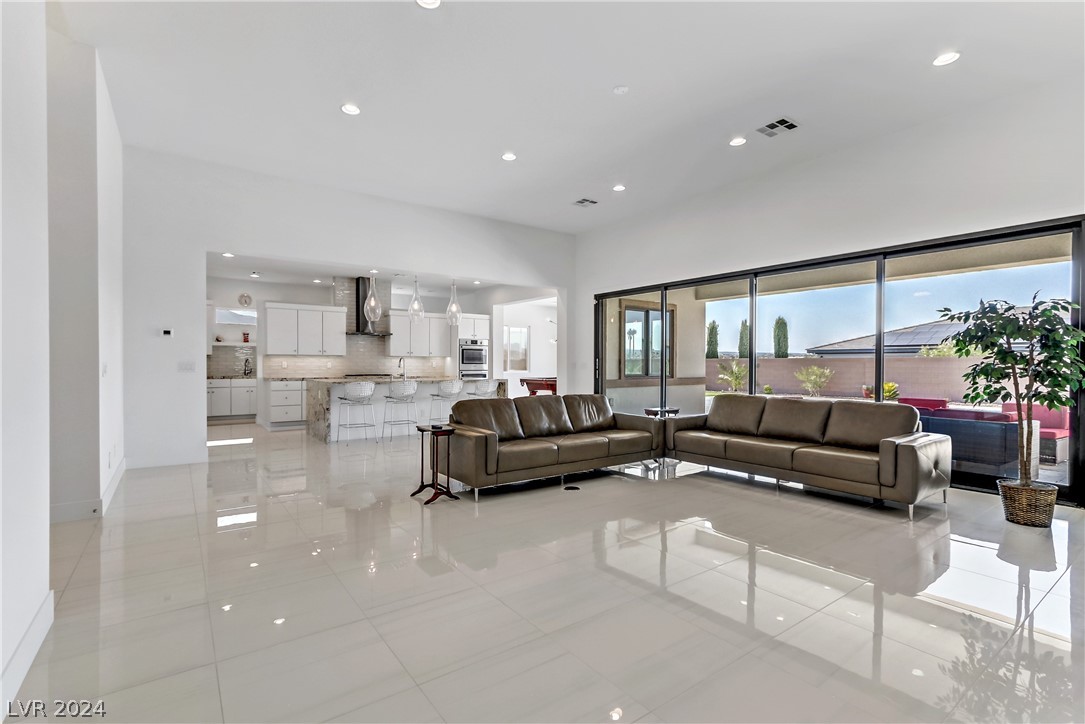 8542 Wolf Mountain Court