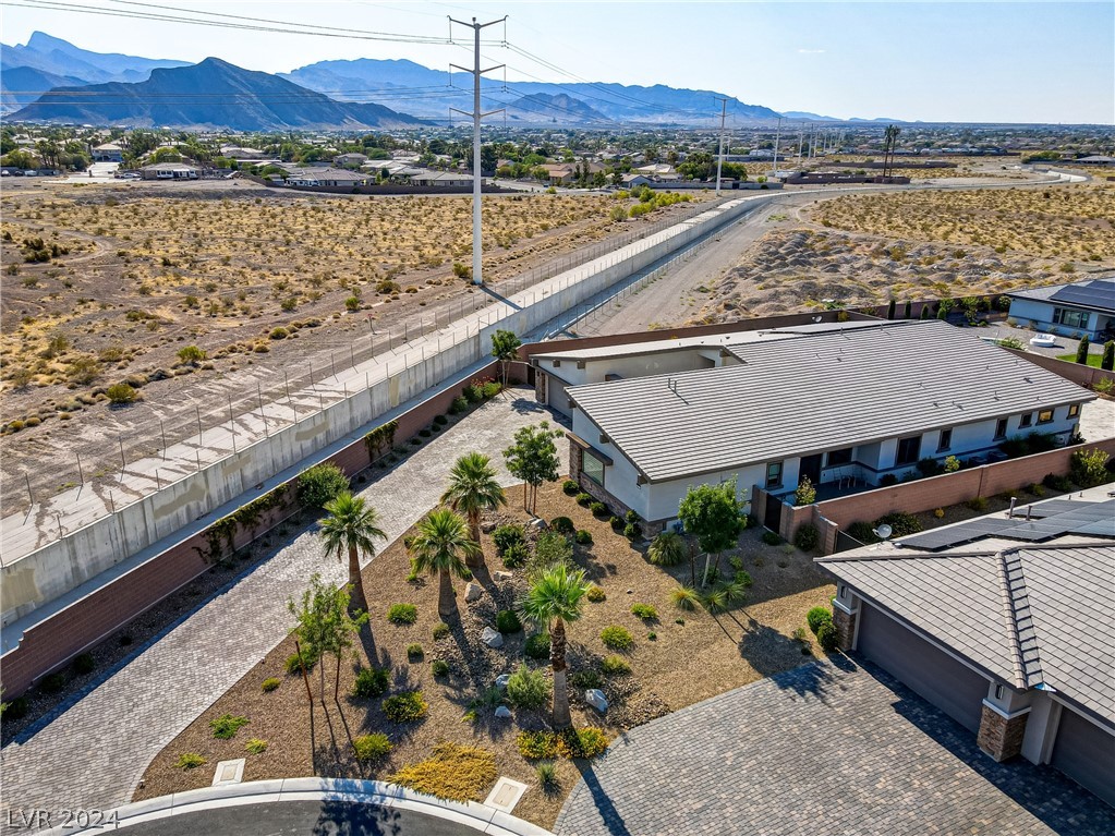 8542 Wolf Mountain Court
