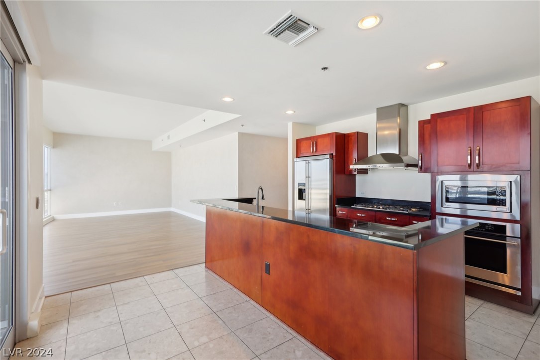4575 Dean Martin Drive 1008