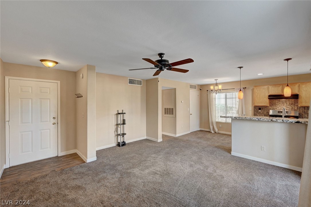 3125 North Buffalo Drive 1118