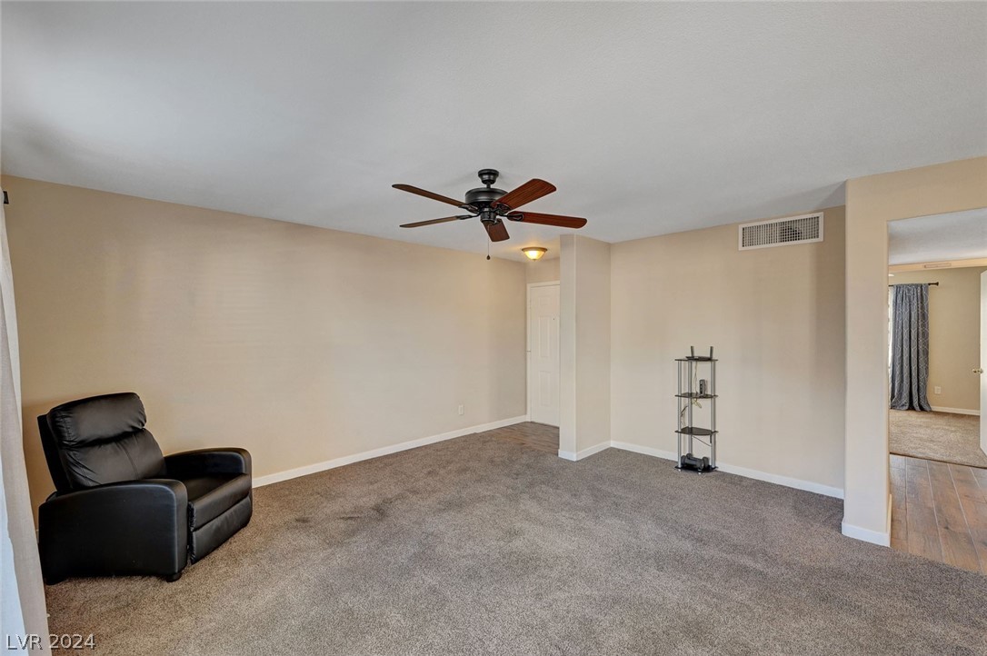 3125 North Buffalo Drive 1118