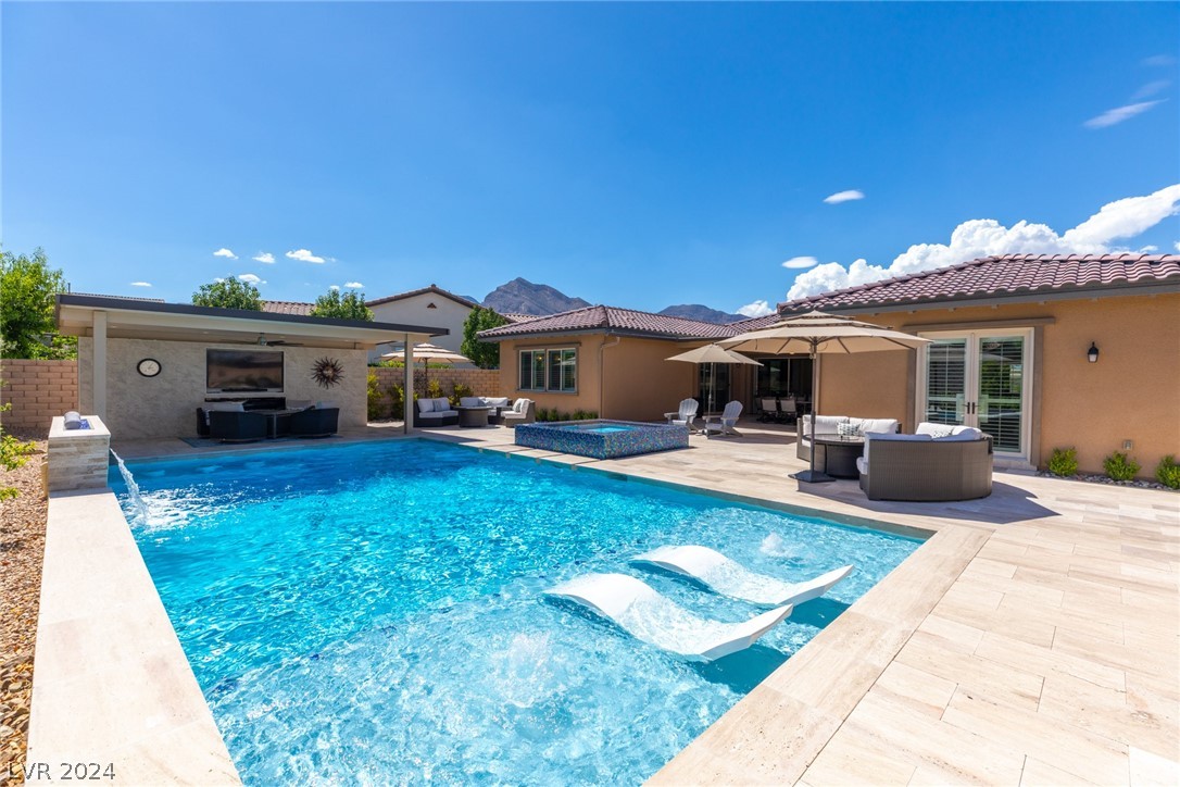 268 Tarragona Breeze Avenue