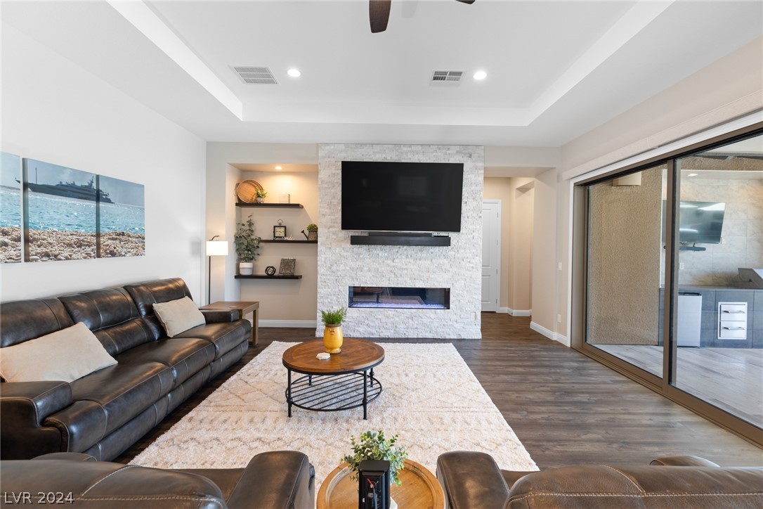 268 Tarragona Breeze Avenue