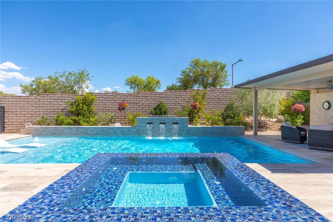 268 Tarragona Breeze Avenue
