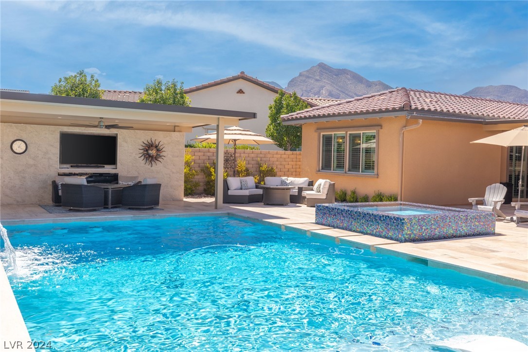 268 Tarragona Breeze Avenue