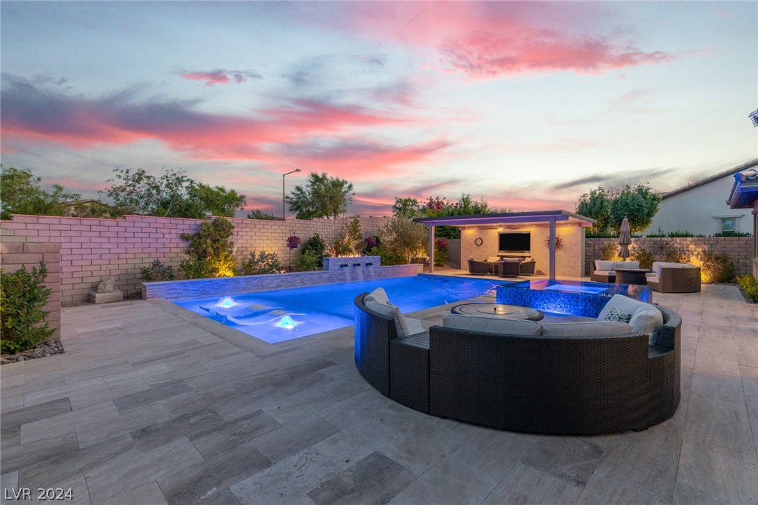 268 Tarragona Breeze Avenue