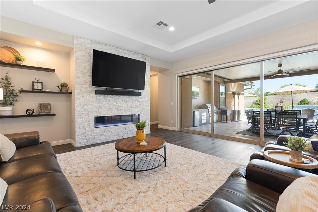 268 Tarragona Breeze Avenue