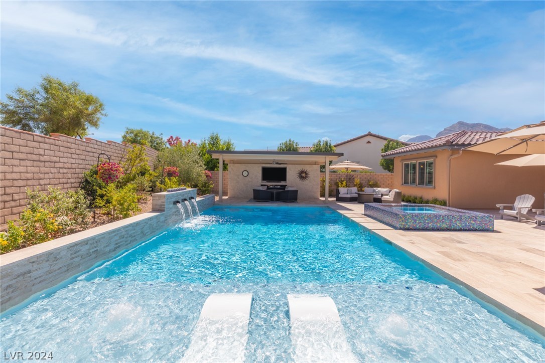 268 Tarragona Breeze Avenue