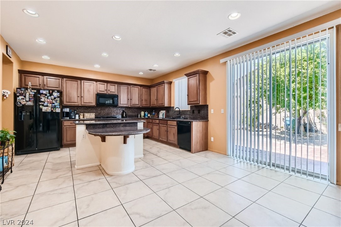8041 Redbud Vine Street