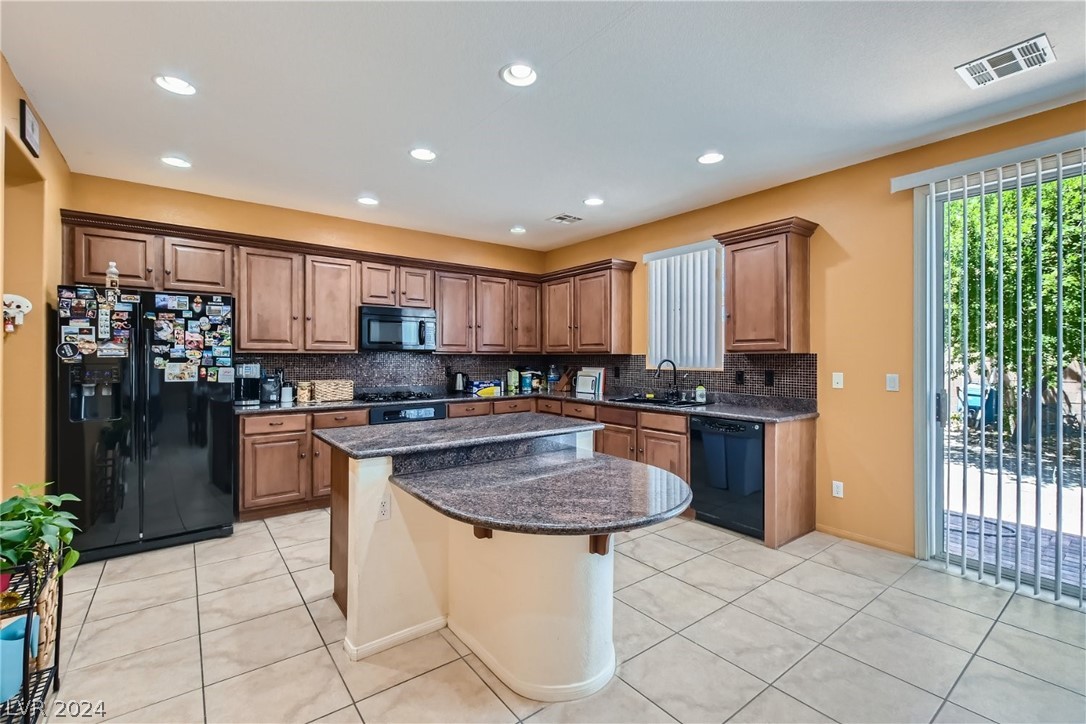 8041 Redbud Vine Street