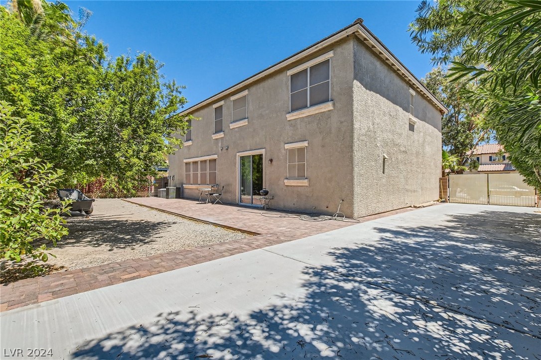 8041 Redbud Vine Street