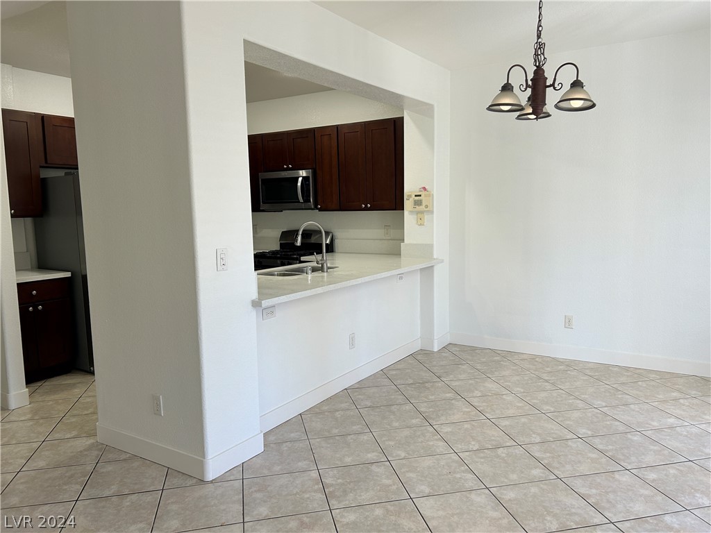 10019 CAPISTRELLO Avenue 0